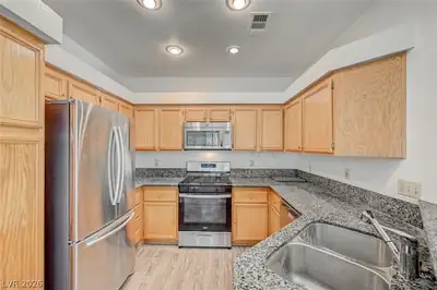 5155 West Tropicana Avenue 2016, Las Vegas, NV 89103 Kitchen
