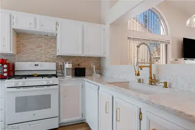 3008 Seasons Avenue, Henderson, NV 89074 Kitchen