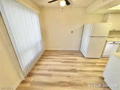 5012 Newport Cove Drive B, Las Vegas, NV 89119 