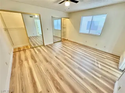 5012 Newport Cove Drive B, Las Vegas, NV 89119 