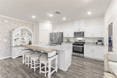 1716 Viola Falls Street, North Las Vegas, NV 89084 Kitchen
