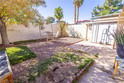 4529 Halbert Avenue, Las Vegas, NV 89110 Yard