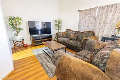 4529 Halbert Avenue, Las Vegas, NV 89110 Living Room