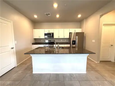 522 Spy Rock Avenue, Henderson, NV 89044 Kitchen