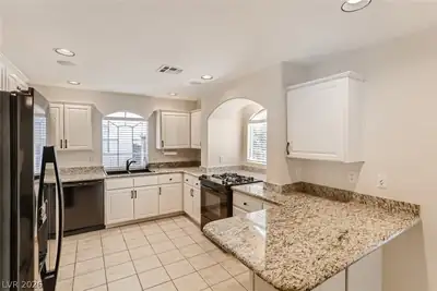 10995 Royal Highlands Street, Las Vegas, NV 89141 Kitchen