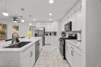 3009 Periscope Court, Las Vegas, NV 89117 Kitchen