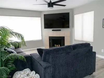 2016 Mesquite Lane 204, Laughlin, NV 89029 Living Room