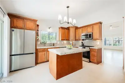 6249 Saginaw Drive, Las Vegas, NV 89108 Kitchen