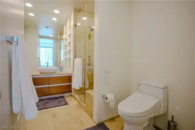 3726 Las Vegas Boulevard 2702, Las Vegas, NV 89158 Bathroom