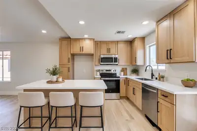 543 Chandler Street, Henderson, NV 89014 Kitchen