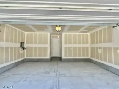 7368 Monique Creek Street, North Las Vegas, NV 89084 Garage