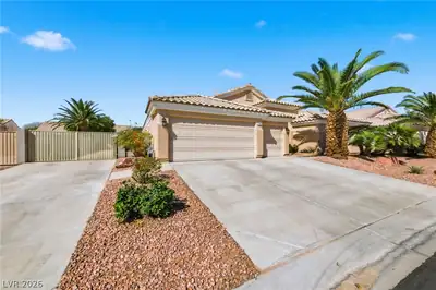 7015 Wild Wave Drive, Las Vegas, NV 89131 Front of Structure