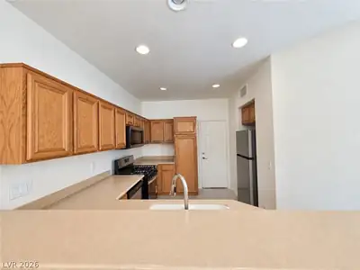 8389 Lower Trailhead Avenue, Las Vegas, NV 89113 Kitchen