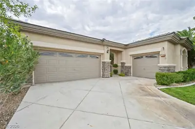 3655 Hardwick Hall Way, Las Vegas, NV 89135 Garage