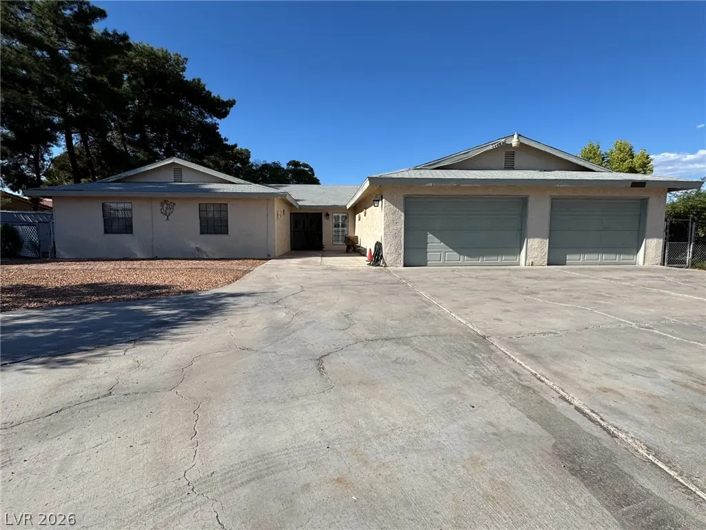 7920 Hickam Avenue, Las Vegas, NV 89129