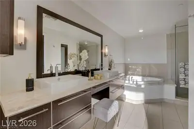 8925 West Flamingo Road 111, Las Vegas, NV 89147 Primary Bathroom