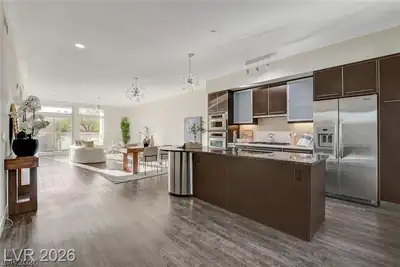 8925 West Flamingo Road 111, Las Vegas, NV 89147 Kitchen