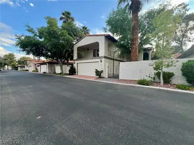 2316 Plaza Del Grande, Las Vegas, NV 89102 Front of Structure