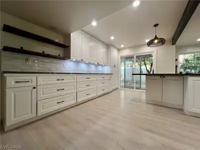2316 Plaza Del Grande, Las Vegas, NV 89102 Kitchen