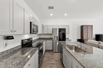 4105 Venus Falls Avenue 66, North Las Vegas, NV 89084 Kitchen