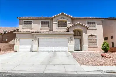 418 Finch Ridge Avenue, North Las Vegas, NV 89032 Front of Structure