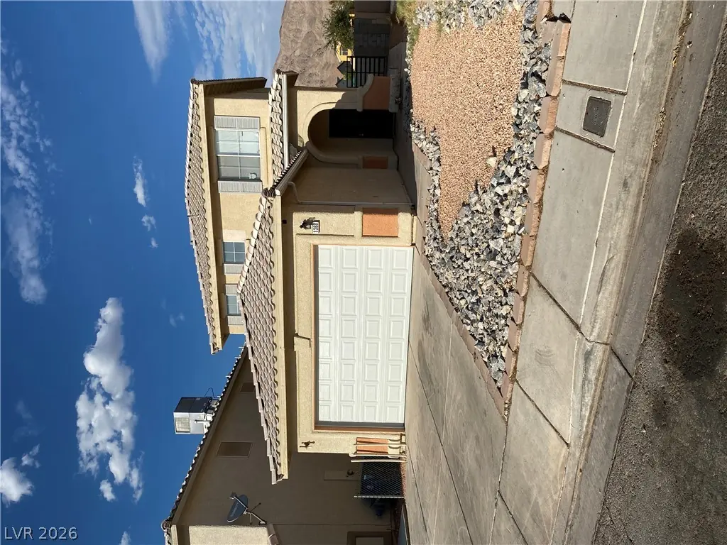 1368 Angel Falls Street, Las Vegas, NV 89142