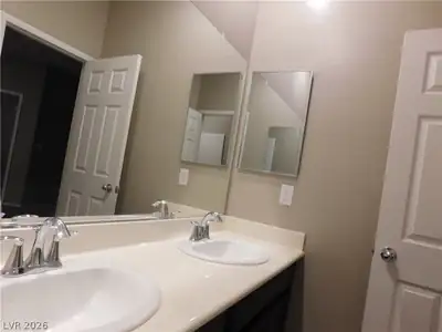 2715 Amazing Meadows Avenue 1185, North Las Vegas, NV 89031 Bathroom