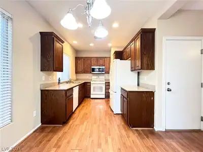 1695 Tristan Flower Avenue, Las Vegas, NV 89183 Kitchen