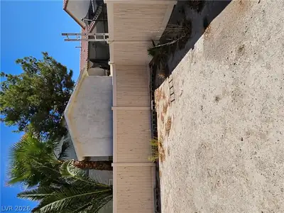 4212 North Walnut Glen Drive, Las Vegas, NV 89115 Yard