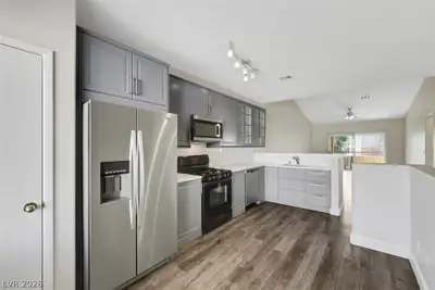 721 Peachy Canyon Circle 201, Las Vegas, NV 89144 Kitchen