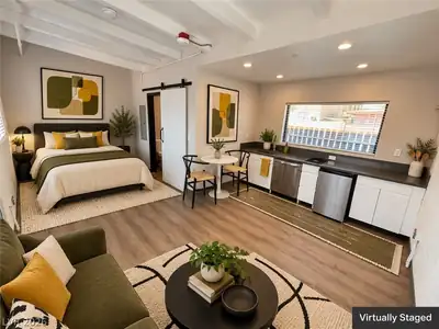 218 South 11th Street 4, Las Vegas, NV 89101 