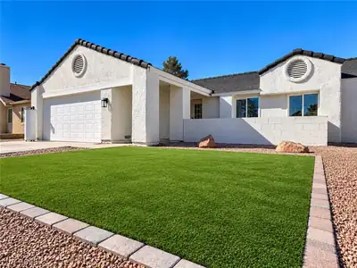 7157 Sixshooter Drive, Las Vegas, NV 89119 Front of Structure