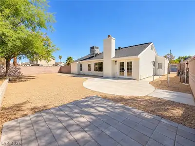 7157 Sixshooter Drive, Las Vegas, NV 89119 Back of Structure