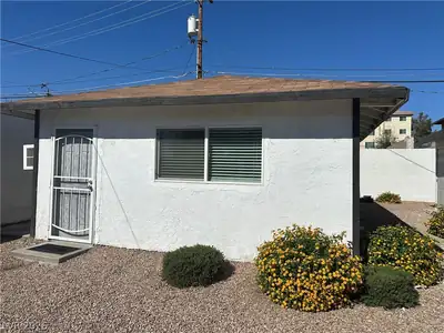 305 North 15th Street D, Las Vegas, NV 89101 Front of Structure