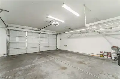 11129 Rossi Avenue, Las Vegas, NV 89144 Garage