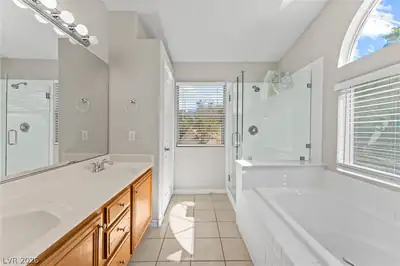 3063 Jumping Moon Court, Henderson, NV 89052 Primary Bathroom