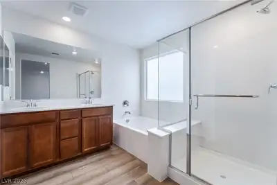 9092 NOSTRAND Avenue, Las Vegas, NV 89148 Primary Bathroom