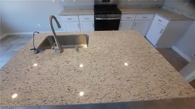 7492 Red Plumeria Avenue, Las Vegas, NV 89113 Kitchen