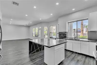 9504 Treasure Beach Court, Las Vegas, NV 89117 Kitchen