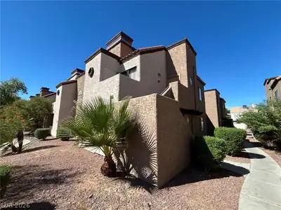 2978 Juniper Hills Boulevard 201, Las Vegas