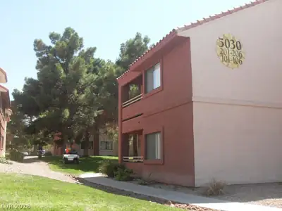 5030 Rainbow Boulevard 205, Las Vegas, NV 89118 