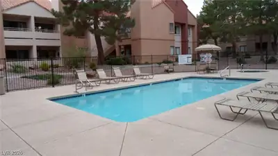 5030 Rainbow Boulevard 205, Las Vegas, NV 89118 