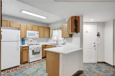 4555 East Sahara Avenue 132, Las Vegas, NV 89104 Kitchen