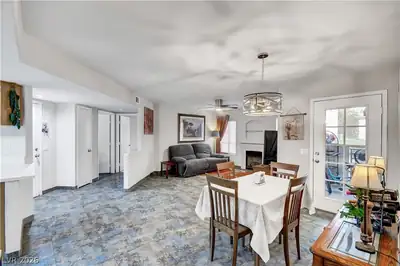 4555 East Sahara Avenue 132, Las Vegas, NV 89104 Dining Area