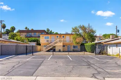 405 North 15th Street, Las Vegas, NV 89101 Parking