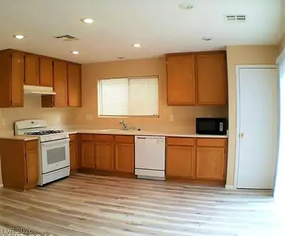 6342 ELDORADO PINES Avenue, Las Vegas, NV 89139 Kitchen