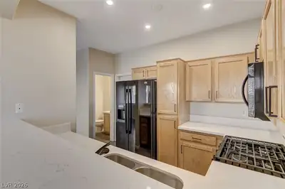 1302 Dusty Creek Street, Las Vegas, NV 89128 Kitchen