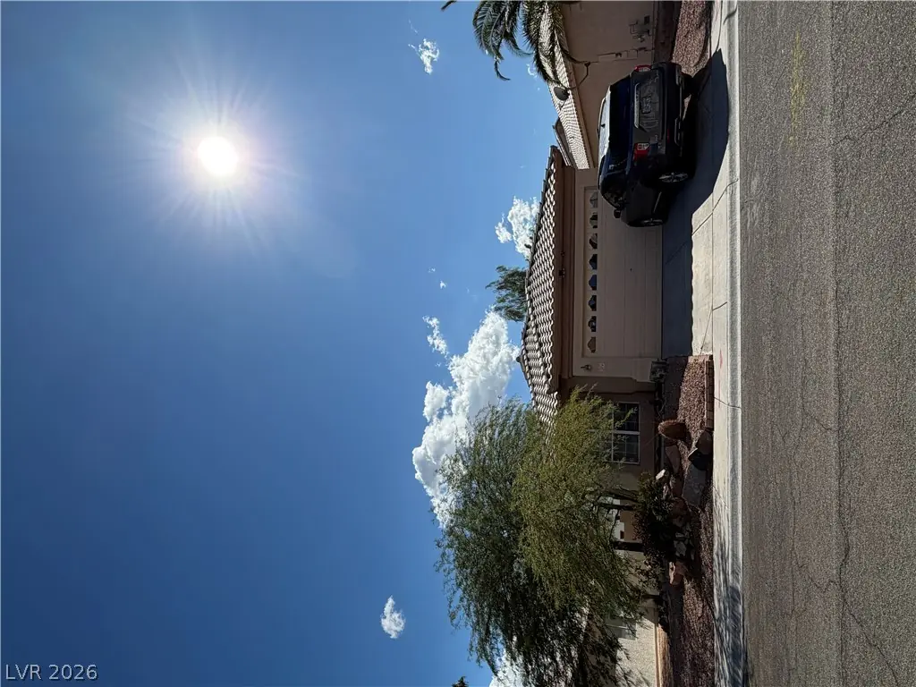 8421 Bay Crest Drive, Las Vegas, NV 89128