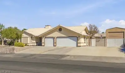 311 Glasgow Street, Henderson, NV 89015 Front of Structure