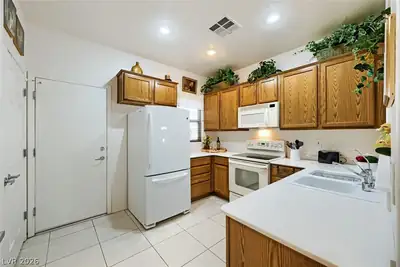 2817 Ground Robin Drive, North Las Vegas, NV 89084 Kitchen